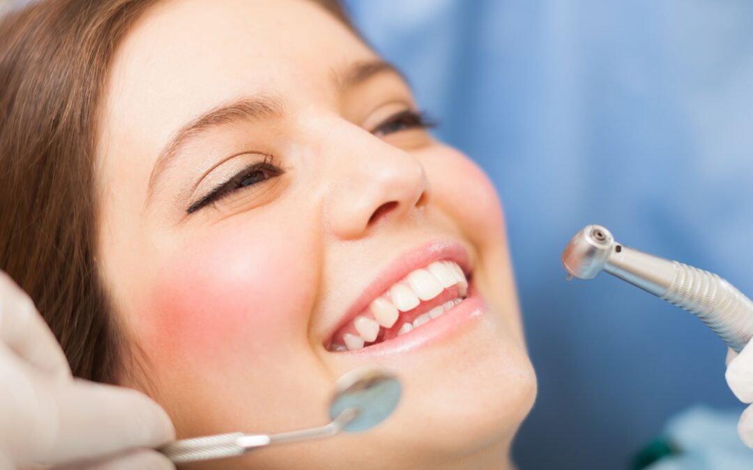 6 razones por las que la limpieza dental profesional es imprescindible